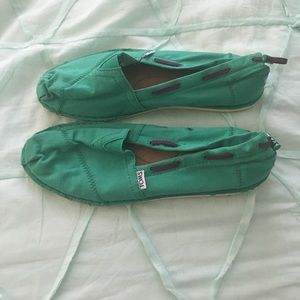 Never worn. Toms shoes