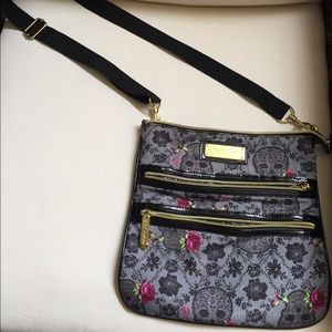 Betsey Johnson skull crossbody