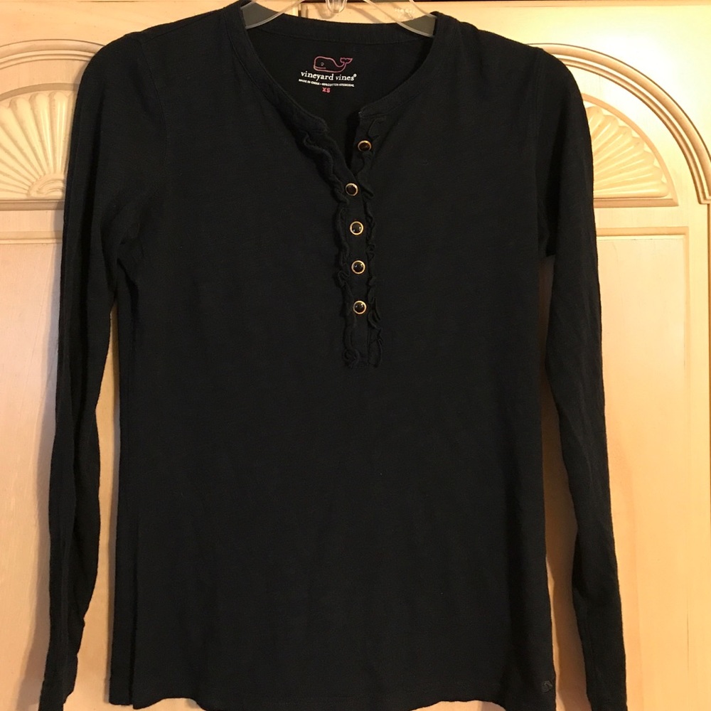 Vineyard vines black long sleeve top