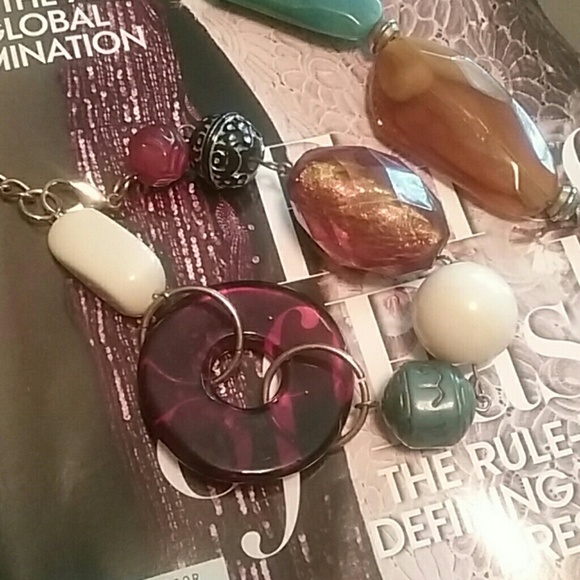 Beautiful Colorful 2 pc Necklace/Bracelet - Picture 4 of 4