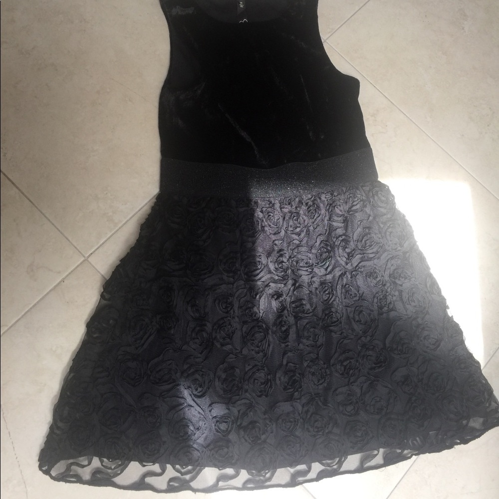 Stunning dress for girls with beautiful material❤️