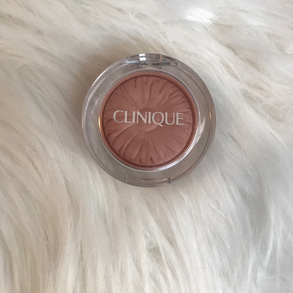 Clinique Blush in 05 nude pop