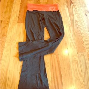 So brand yoga pants gray
