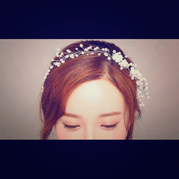 Bridal hair piece main image 6