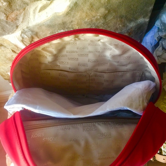 ❌SOLD❌NWT Michael Kors Red Jet Set Backpack - Picture 3 of 5