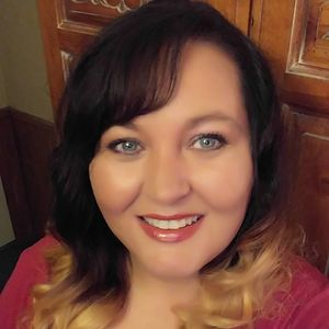 Meet your Posher, Dee dee