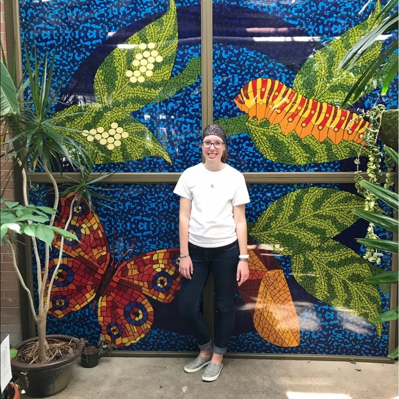 Meet your Posher, Emily - Picture 1 of 1