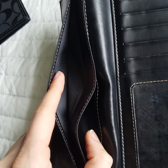 Coach Wallet - Picture 6 of 7
