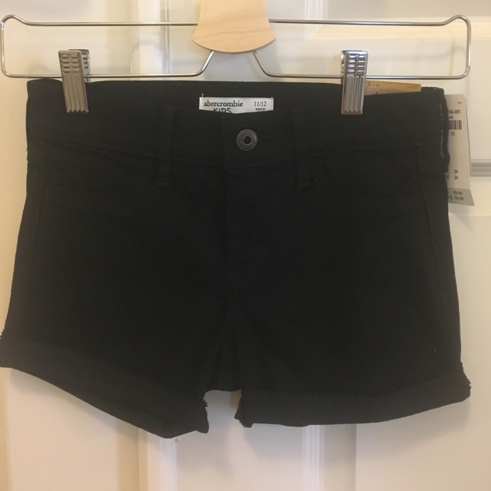 New with tags abercrombie girls black shorts
