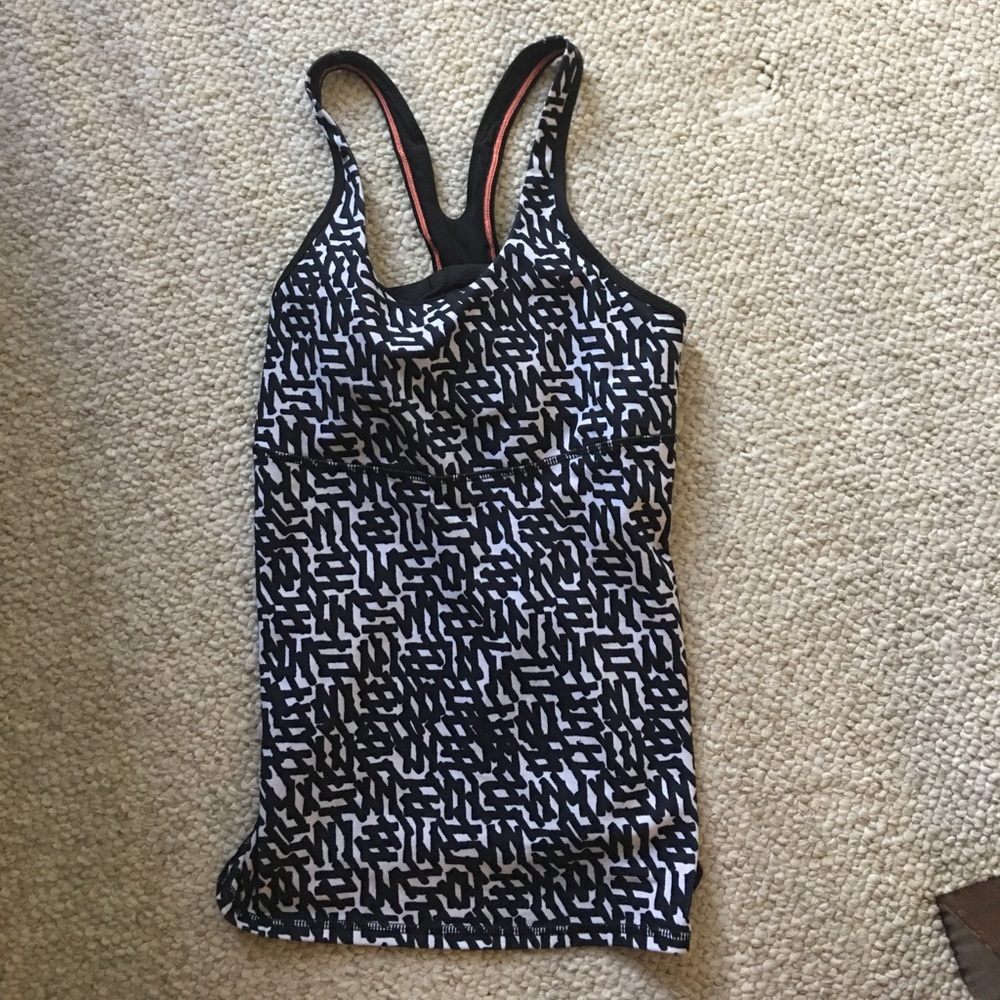 Lululemon black and white tank top