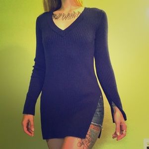 Long-sleeve sweater tunic