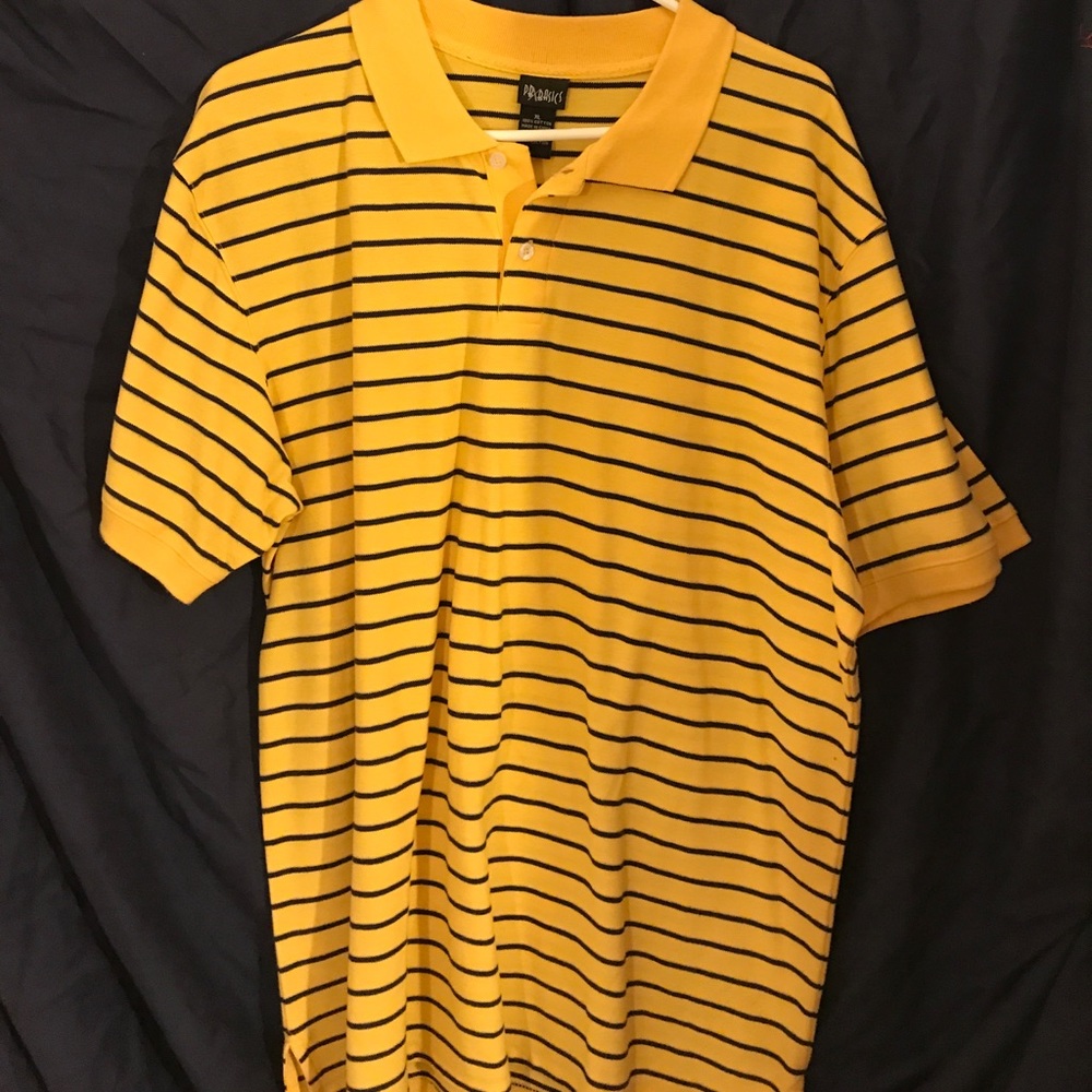 Men's polo style shirt