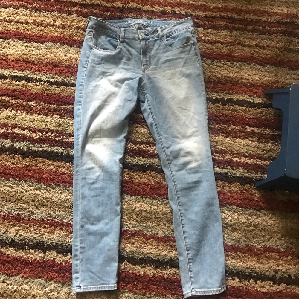 Light blue wash American Eagle Outfitters jeans