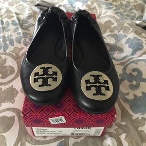 Tory Burch Classic Reva Ballet Flat Black / Silver