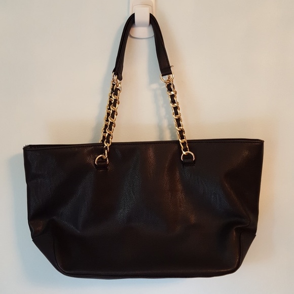 betsey johnson black and white handbag