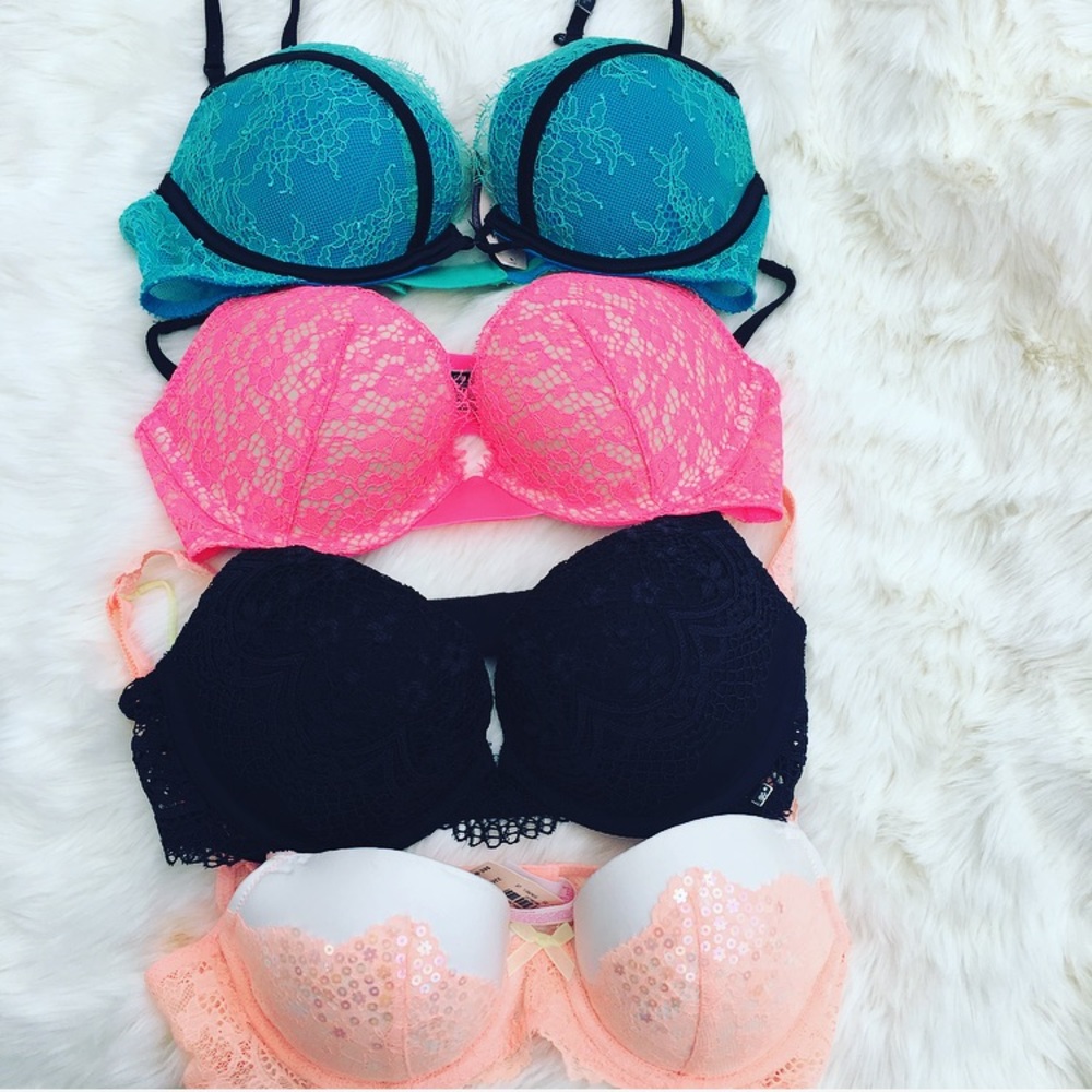 FINAL PRICE! NWT 3 bundle Victoria's Secret bras
