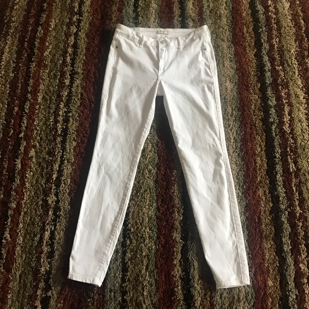 White Abercrombie and Fitch Jeans