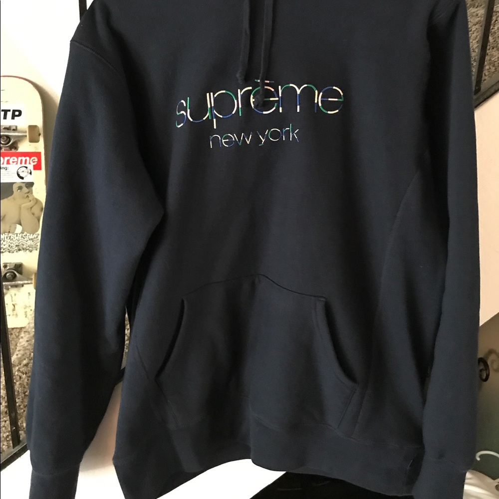 SUPREME MULTI COLOR LOGO