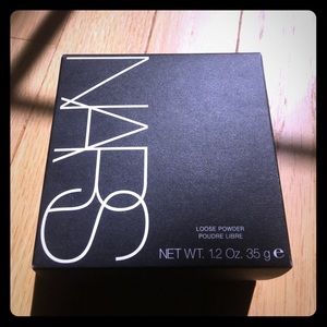NARS Loose Powder Mountain 1406