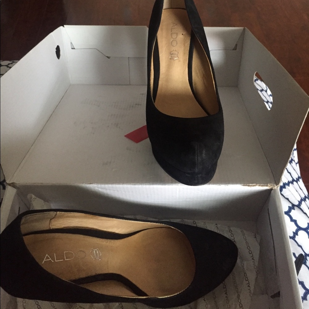 Pumps - Picture 5 of 5