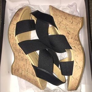 ☀️👡CL by Laundry wedges~ bundle any 2 for $20