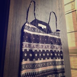 Loft patterned tank. Gray and purple hues