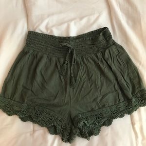 NWOT Aerie Green Flowy Shorts