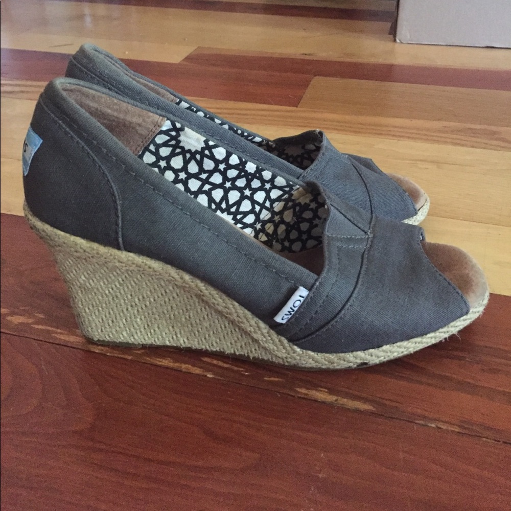 Toms Gray Canvas Wedges