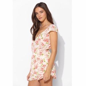 NWOT Pins and Needles Floral Romper