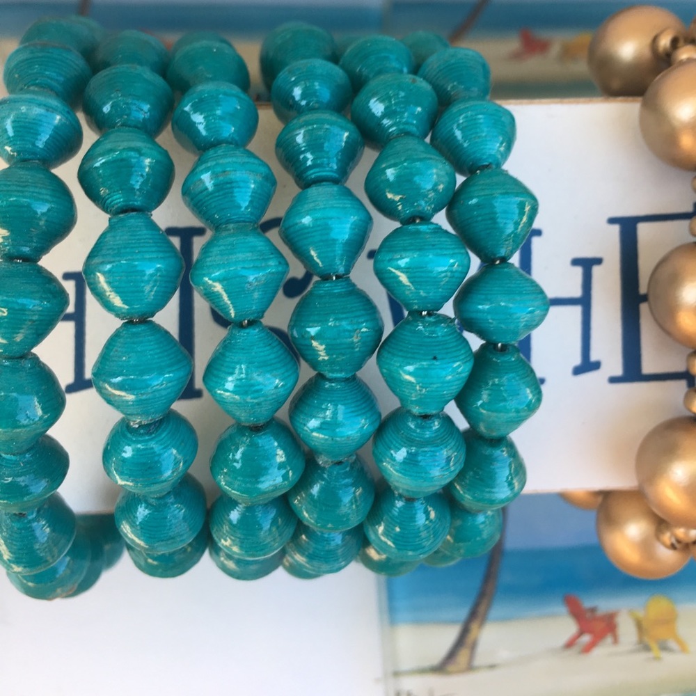 Assorted bracelets - Picture 2 of 4