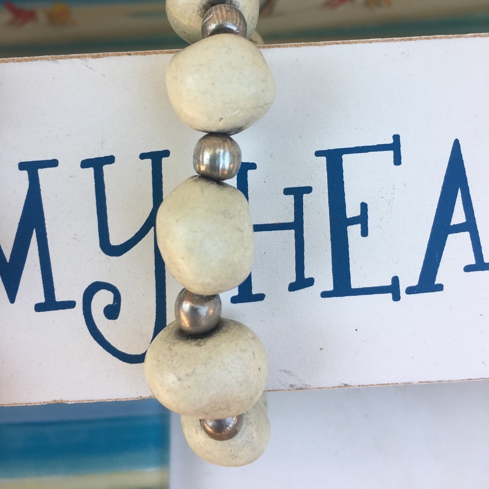 Assorted bracelets - Picture 4 of 4