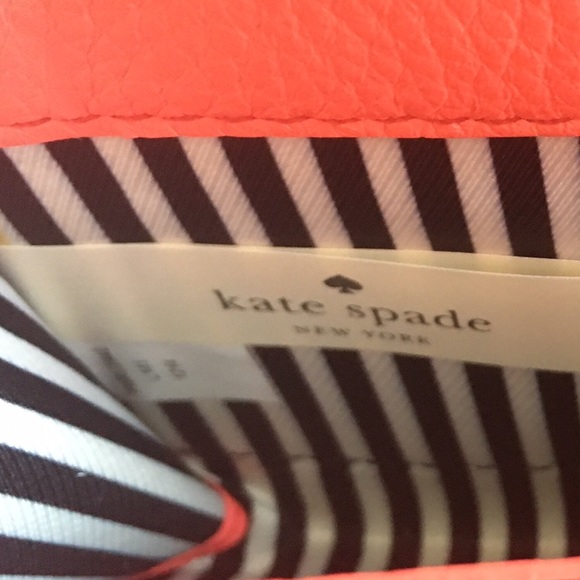 Kate Spade Cobble Hill Bow Lacey Geranium Wallet - Picture 8 of 8