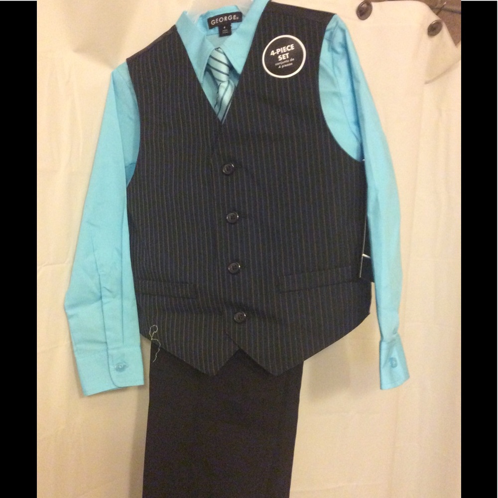Boys 4 piece dress suit. NWT