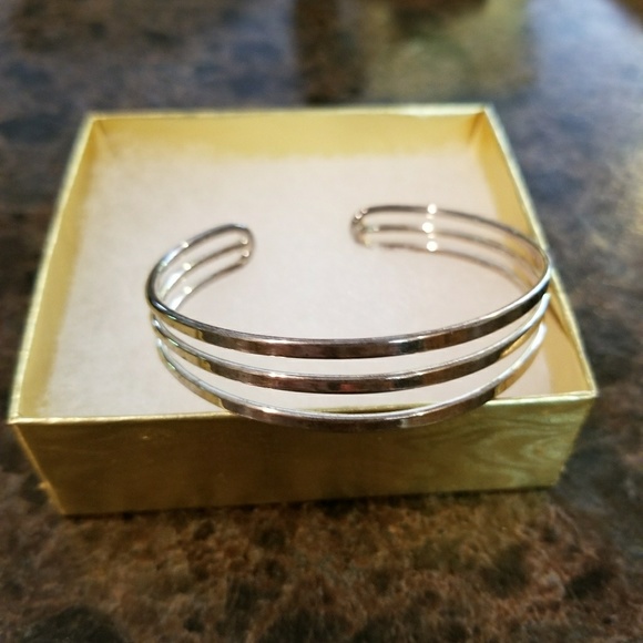 Cuff 'em Bracelet by Premier Designs - Picture 2 of 4