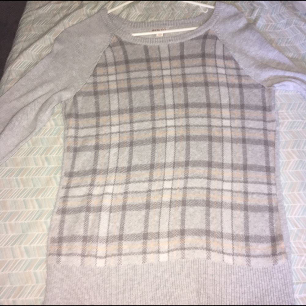 Sweater - Picture 2 of 2