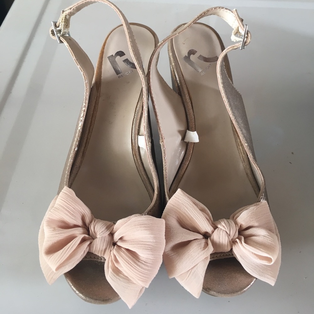Report dust pink 6 1/2 wedge