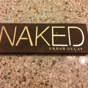 Urban Decay eyeshadow palette