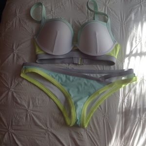 Victoria's Secret white bindi