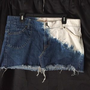 Stylish ombre Levi's Skirt