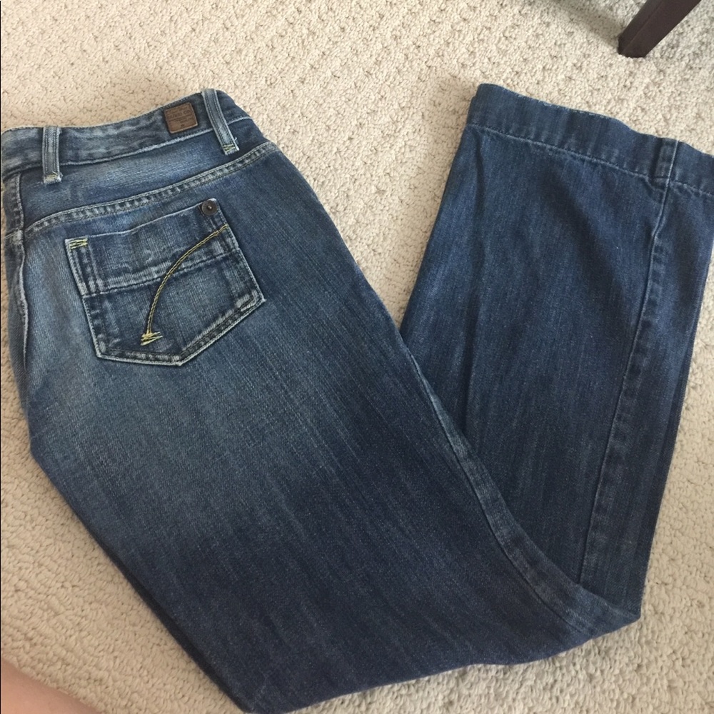Guess slight flare bottom jeans. Almost new
