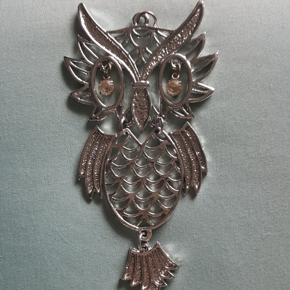 Vintage 80s Silver owl pendant
