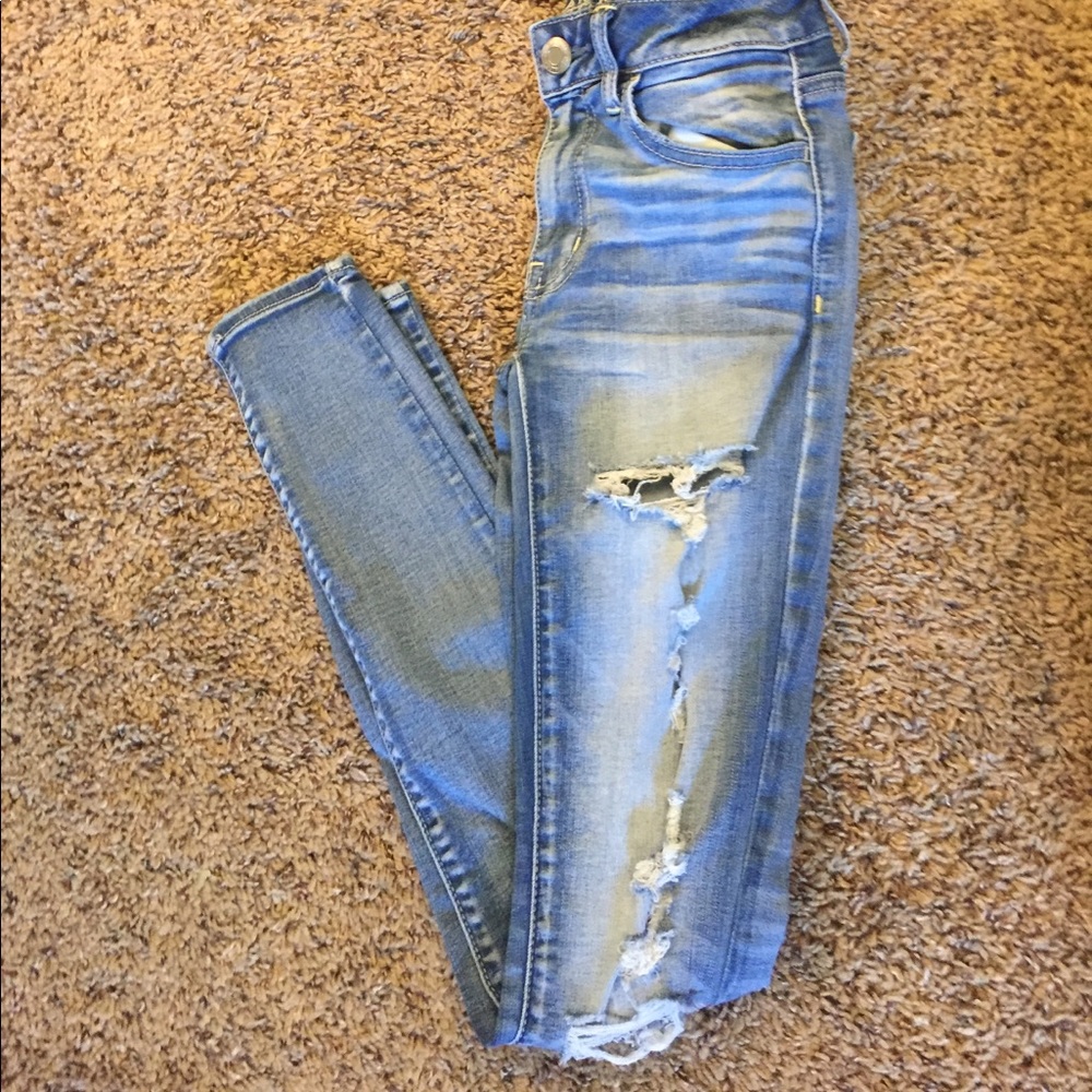 American eagle outfitter ripped pants