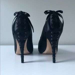 SOLD! Satin BCBG peep toe shoes size 8 1/2