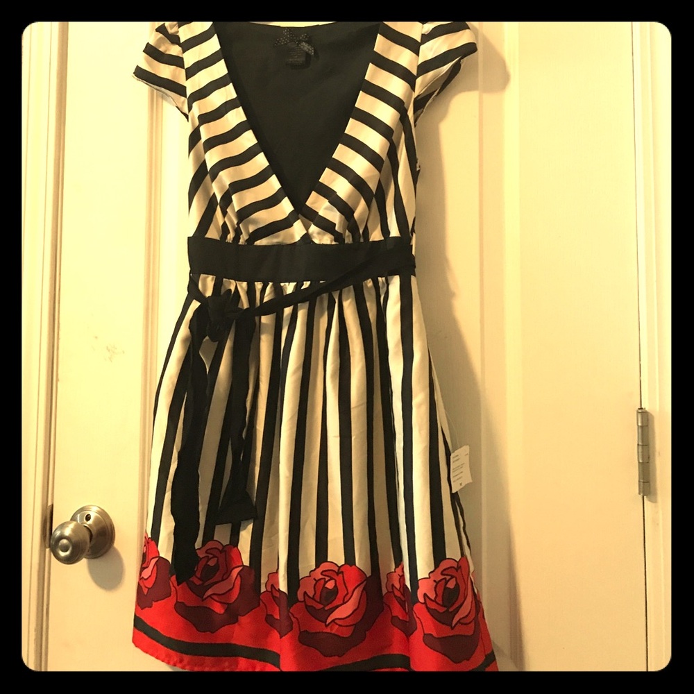 New Forever 21 striped red rose dress med