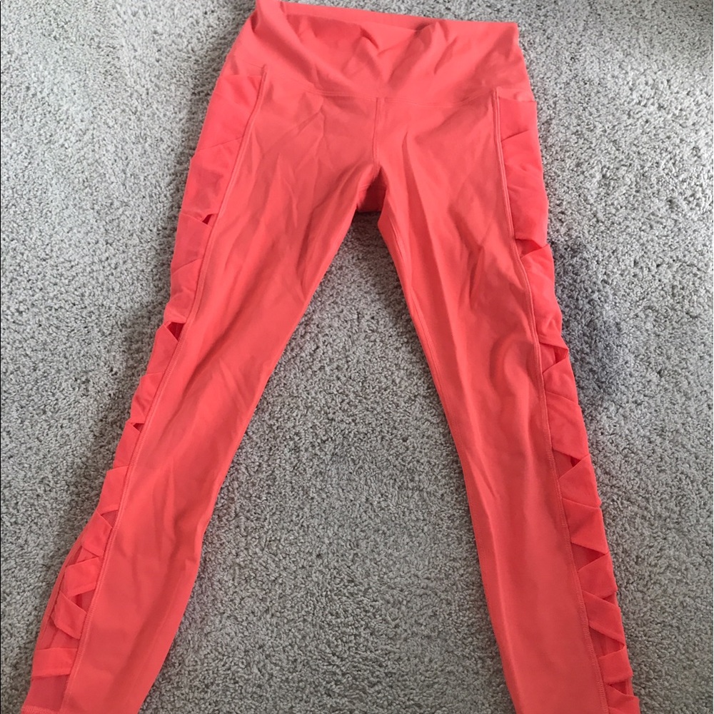 Lululemon Rise and Flow Mesh Pant Size 8-BNWOT