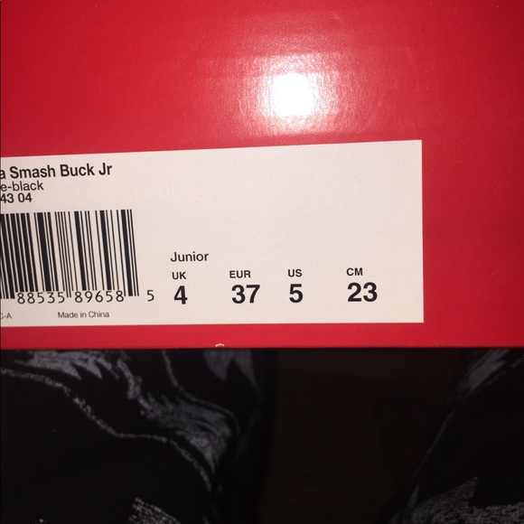 Pumas gray and black never worn - Picture 2 of 4