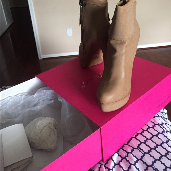 Booties - Picture 6 of 7