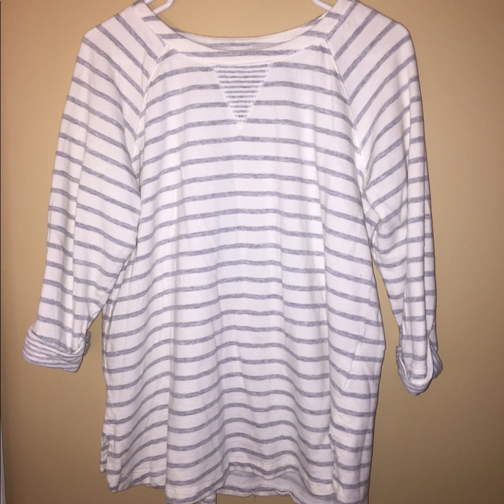 Casual quarter sleeve striped T-shirt