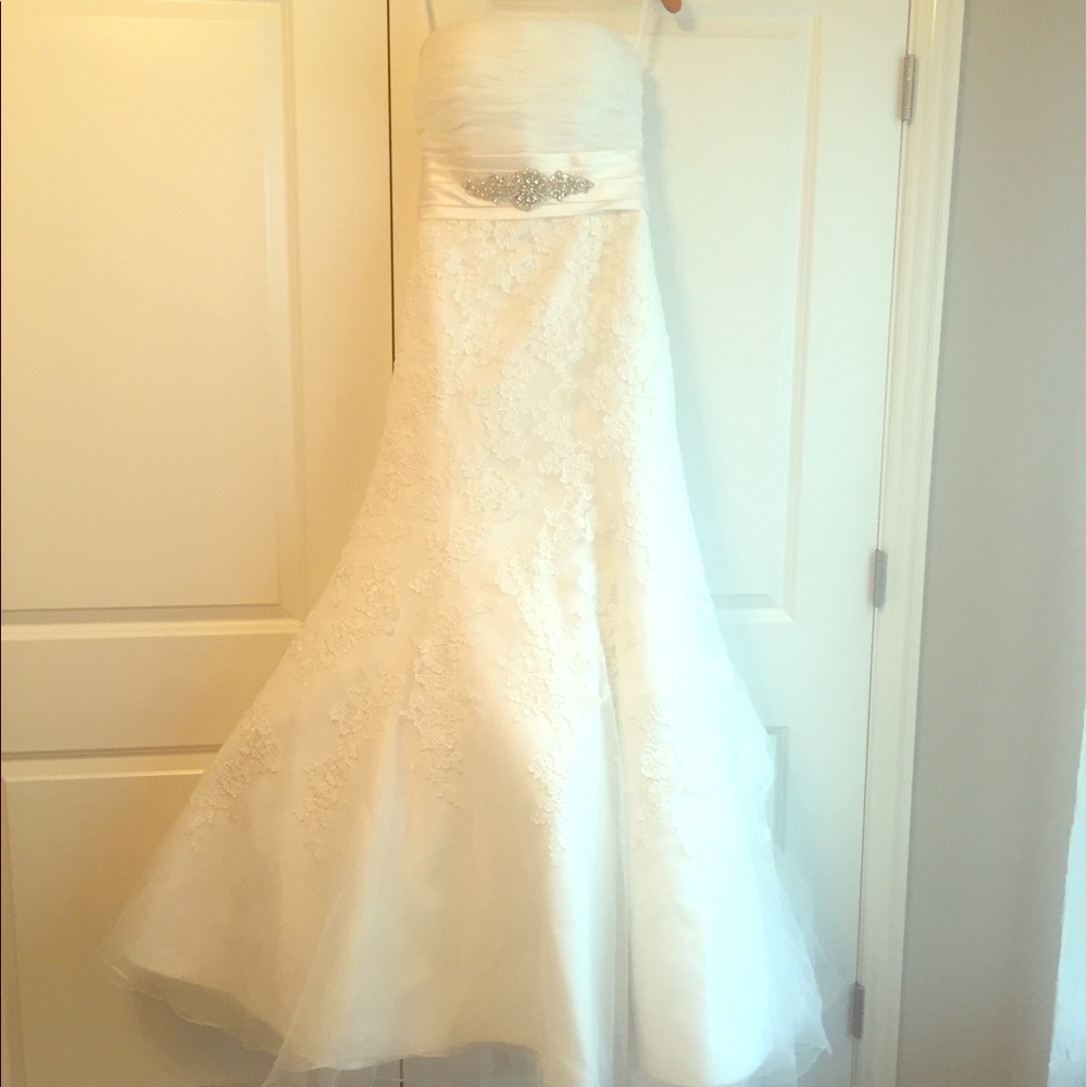 Ivory Allure Wedding Dress
