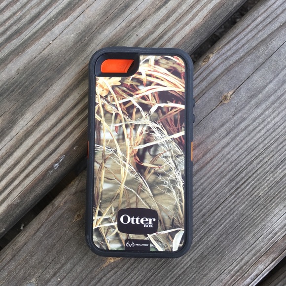 OtterBox Accessories - Camo Otterbox Case for Apple Iphone 5/5s/SE
